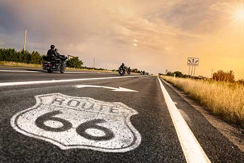 Image de l'article : Partez à l’aventure en moto sur la mythique Route 66 - Esprit Pionnier